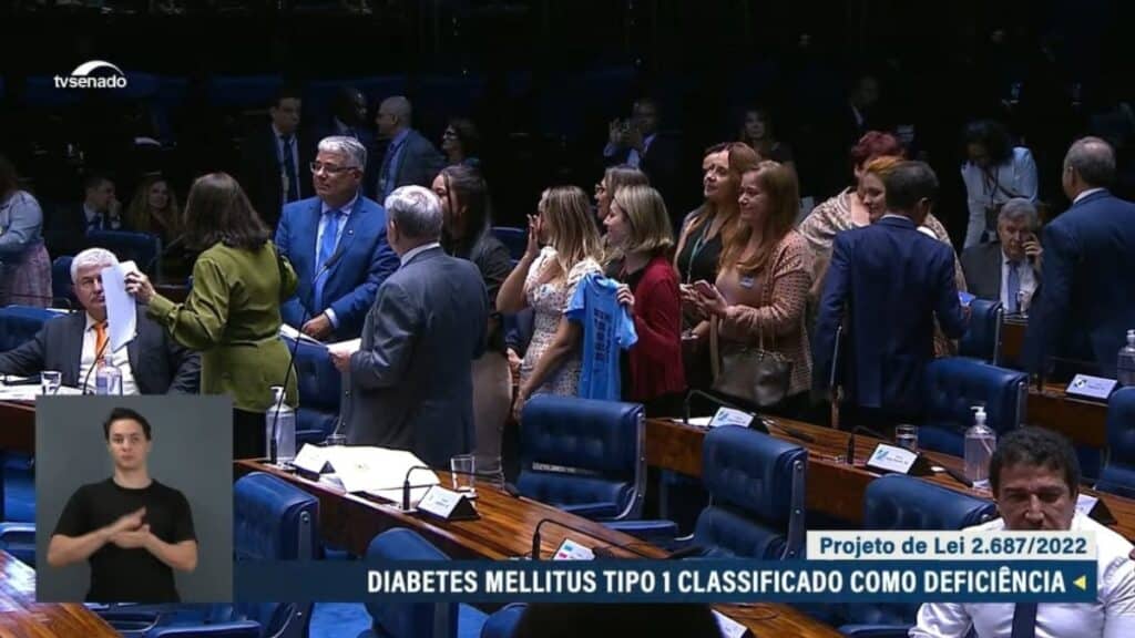 Imagem mostra votação do PL 2687, que reconhece o diabetes tipo 1 como deficiência no Brasil.