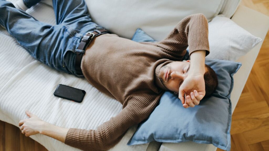 Dormir mal pode aumentar a glicose? Especialistas explicam a relação entre sono e diabetes glicose alta sono