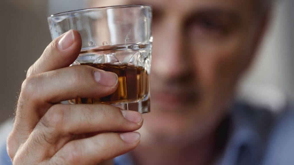 Diabetes e happy hour: 7 cuidados para consumir bebida alcoólica e evitar hipoglicemia bebida alcoolica diabetes