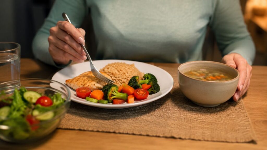 O que faz diferença no jantar de quem tem diabetes? Nutricionista explica diabetes janta
