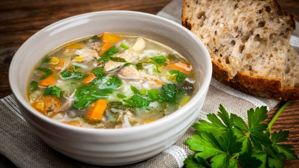 3 sopas que podem ajudar a controlar a glicemia de quem tem diabetes no inverno sopa e diabetes