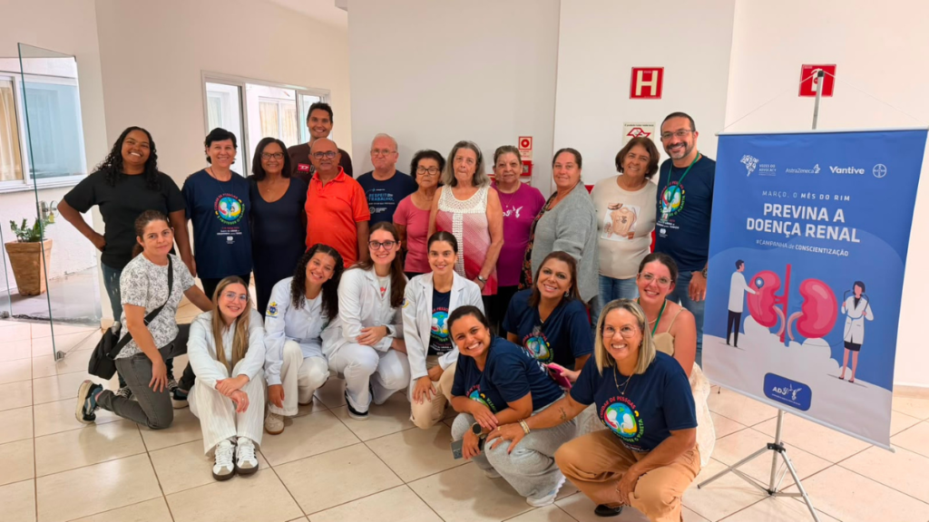 ADJ Birigui: a história da associação criada após o diagnóstico de uma filha e que hoje atende 5 mil pessoas Participantes de ação de conscientização sobre prevenção da doença renal em Birigui
