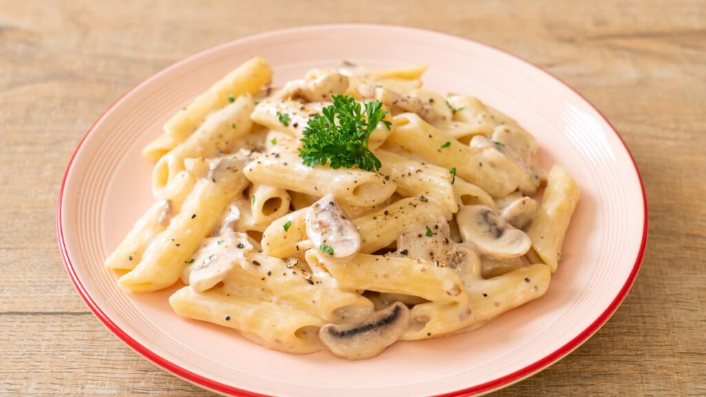 Macarrão com molho branco aumenta a glicose? Nutricionista explica o que muda no prato diabetes tipo 2 macarrão