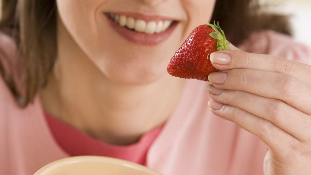Como essas 4 frutas afetam a glicose de quem tem diabetes; saiba os cuidados antes de consumir diabetes frutas